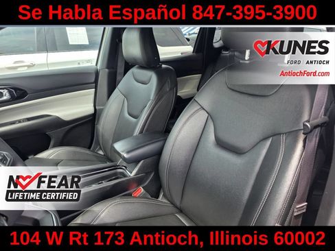 Used 2025 Jeep Compass Limited AWD/4WD image 29