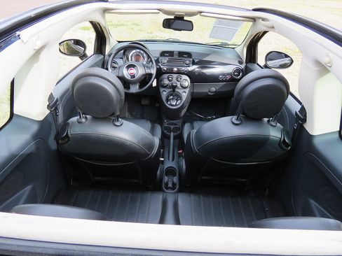 Used 2013 FIAT 500 Lounge FWD image 23