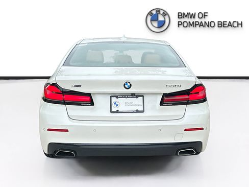Used 2022 BMW 530i xDrive w/ Premium Package AWD/4WD image 6