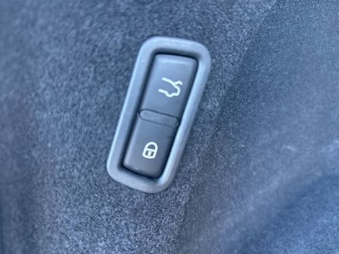 Used 2024 Maserati Levante GT Ultima image 30