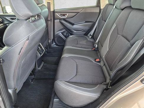 Used 2021 Subaru Forester Premium AWD/4WD image 17