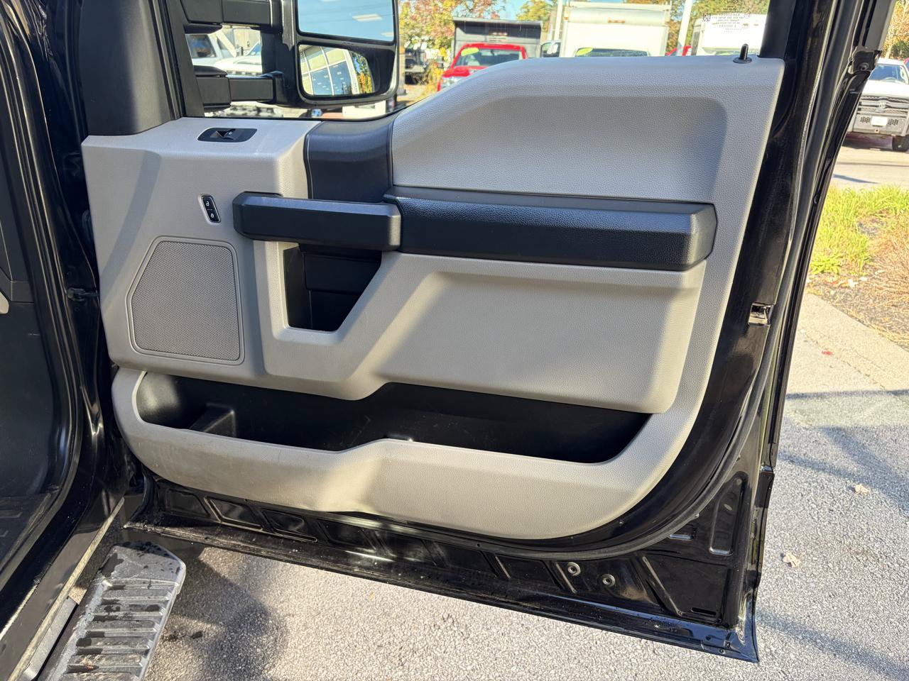 Used 2022 Ford F550 4x4 Regular Cab Super Duty image 30