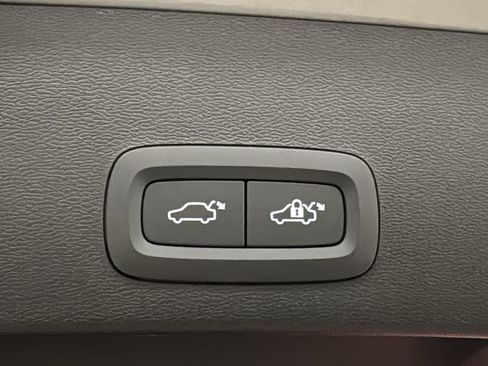 New 2026 Volvo XC40 B5 Plus w/ Protection Package Premier image 30