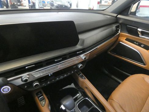 Used 2023 Kia Telluride AWD image 11