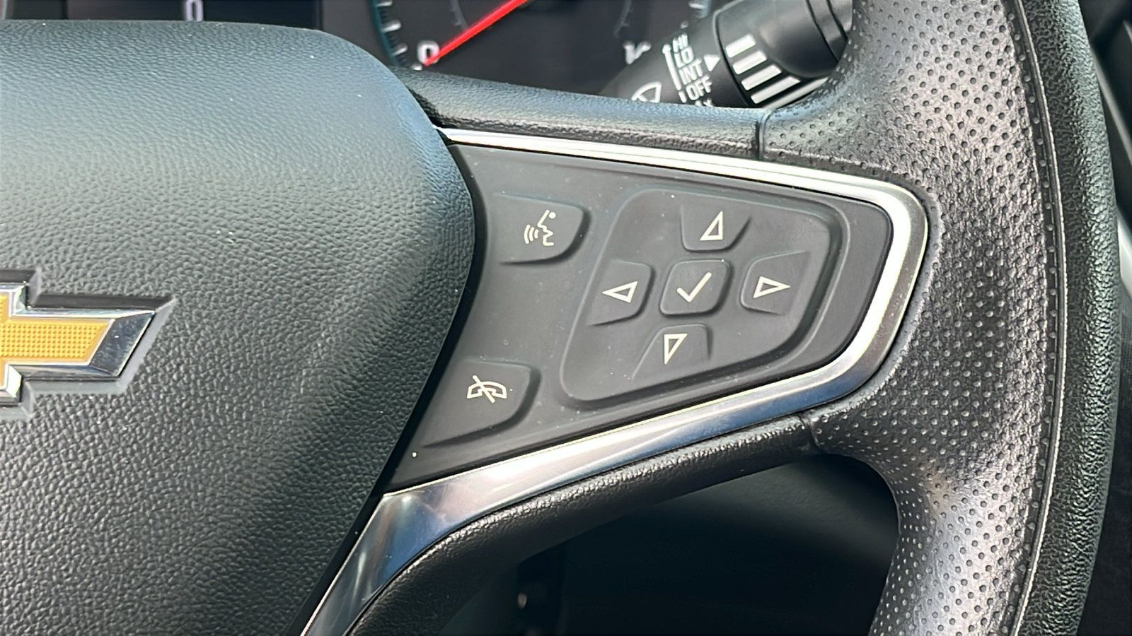 Used 2025 Chevrolet Malibu LT FWD image 18