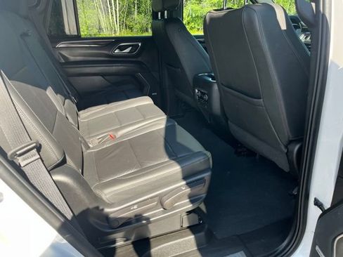 Used 2022 Chevrolet Tahoe Z71 w/ Luxury Package AWD/4WD image 14