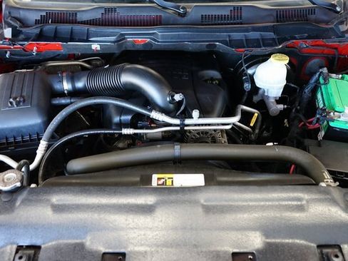 Used 2018 RAM 1500 Classic SLT image 38