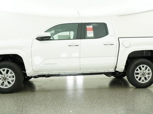 New 2026 Toyota Tacoma SR5 RWD image 19