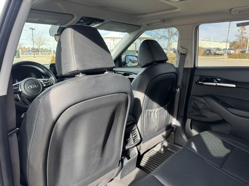 Used 2021 Kia Seltos EX image 14