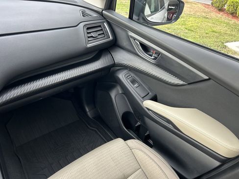 Certified 2025 Subaru Ascent Premium w/ Premium Package image 17