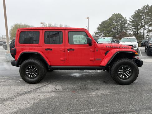 Used 2024 Jeep Wrangler Unlimited Rubicon image 5