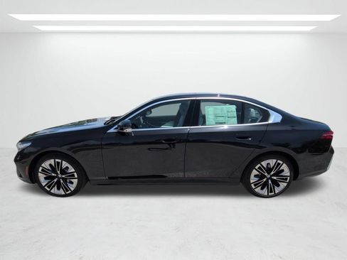 New 2027 BMW 530i RWD image 7