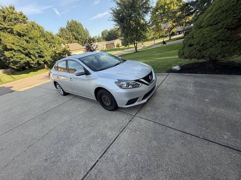 Used 2019 Nissan Sentra S FWD image 5