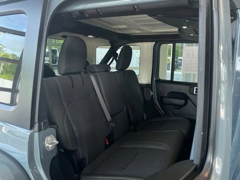 Certified 2024 Jeep Wrangler Unlimited w/ Convenience Group AWD/4WD image 28