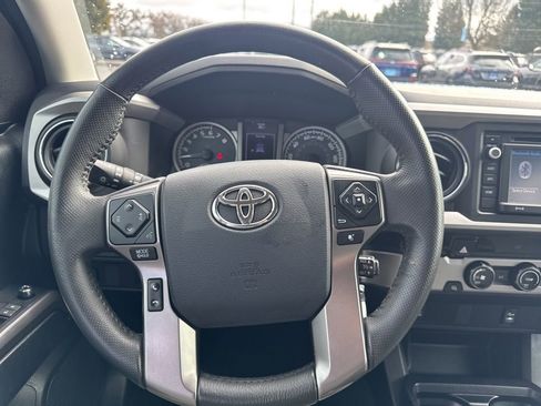 Used 2017 Toyota Tacoma SR5 w/ Tow Package image 21