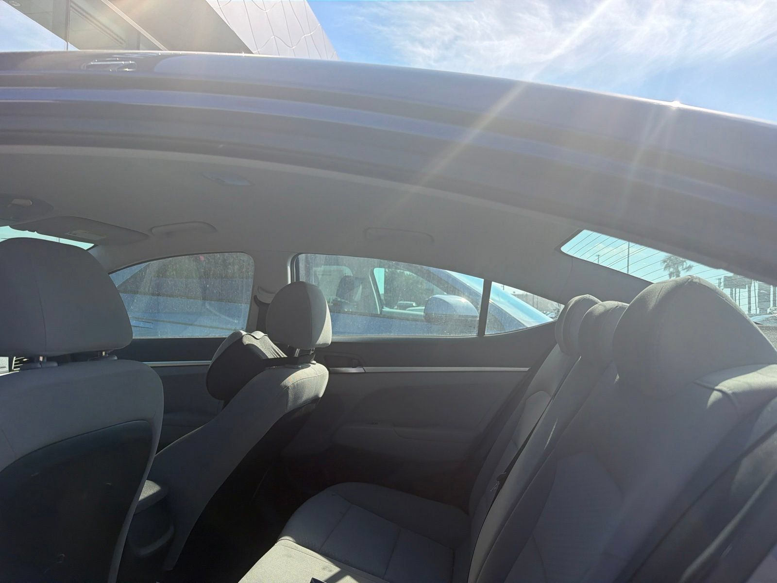 Used 2020 Hyundai Elantra SE w/ Cargo Package (C1) FWD image 12