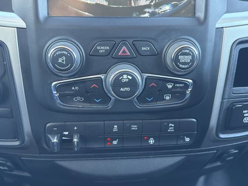 Used 2017 RAM 2500 Big Horn image 13