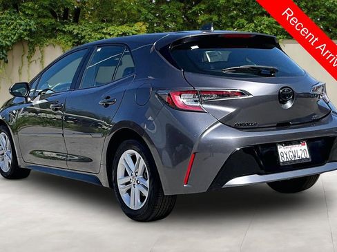 Used 2021 Toyota Corolla SE w/ Blackout Package (TMS) FWD image 4