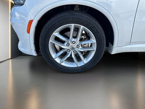 Used 2021 Dodge Durango GT RWD image 3