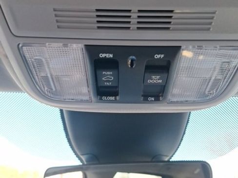 Used 2023 Honda Odyssey EX-L image 17