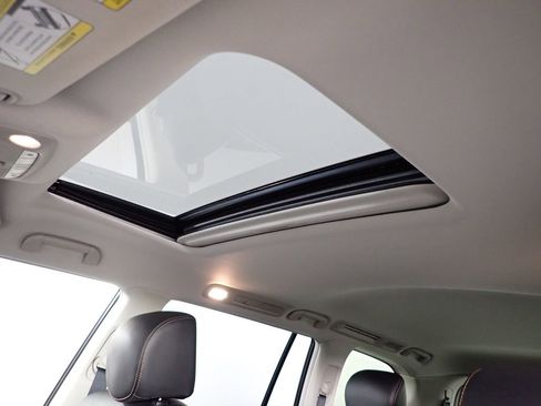 Used 2019 Nissan Armada Platinum w/ Captain's Chairs Package image 11