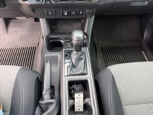 Used 2021 Toyota Tacoma TRD Off-Road AWD/4WD image 19