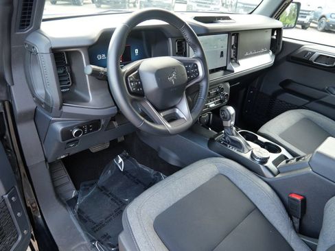 Certified 2025 Ford Bronco Big Bend AWD/4WD image 3