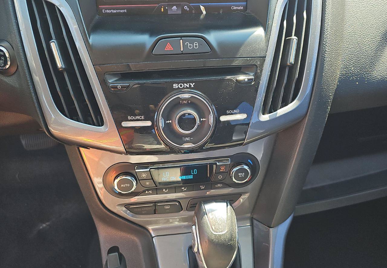 Used 2013 Ford Focus Titanium w/ Titanium Handling Pkg FWD image 13