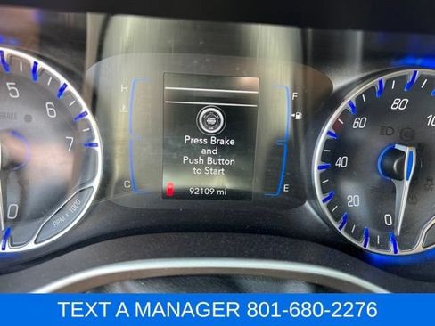 Used 2018 Chrysler Pacifica Touring-L FWD image 24