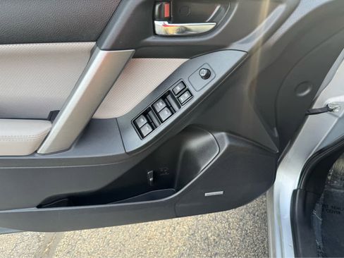 Used 2014 Subaru Forester 2.5i Touring image 14