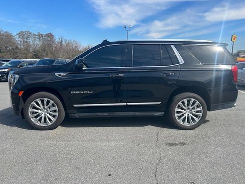 Used 2021 GMC Yukon Denali w/ Advanced Technology Package image 4