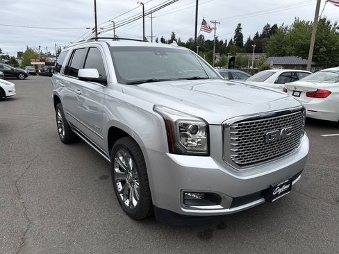 Used 2016 GMC Yukon Denali w/ Open Road Package AWD/4WD image 4