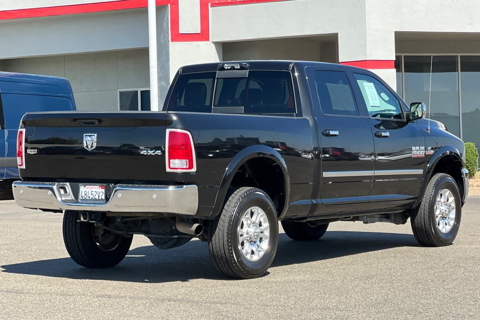 Used 2018 RAM 2500 Laramie AWD/4WD image 2