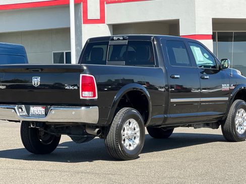 Used 2018 RAM 2500 Laramie AWD/4WD image 2