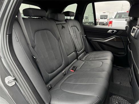 Used 2022 BMW X5 M50i w/ Premium Package image 30