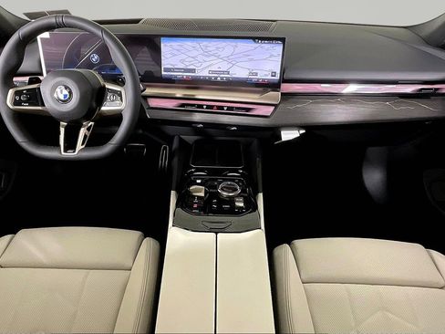 New 2026 BMW 530i xDrive w/ M Sport Package AWD/4WD image 8