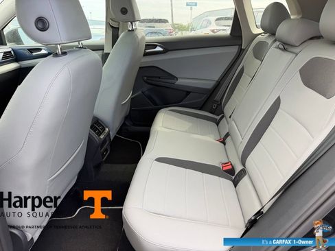 Used 2023 Volkswagen Taos SE w/ Panoramic Sunroof Package AWD/4WD image 10
