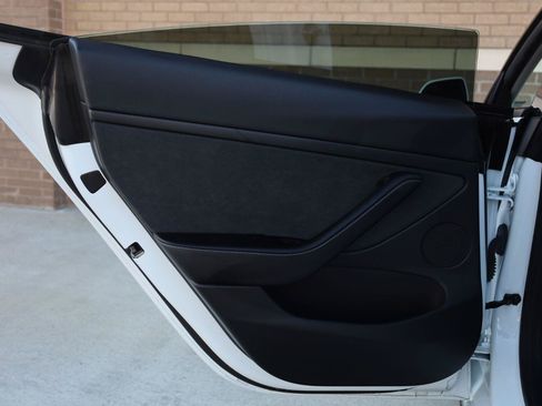 Used 2023 Tesla Model 3 Standard Range RWD image 19
