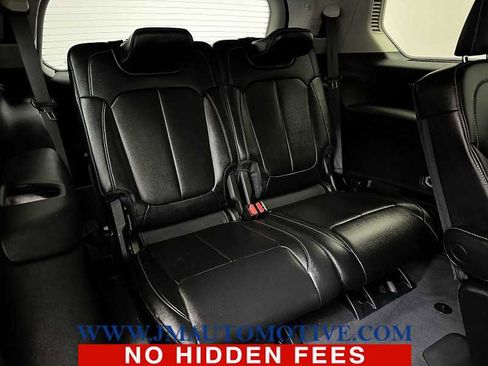 Used 2023 Jeep Grand Cherokee L Limited w/ Black Appearance Package image 19