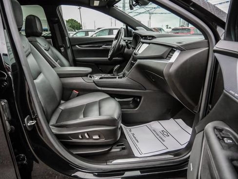 Used 2023 Cadillac XT5 Premium Luxury FWD image 17