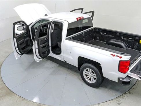 Used 2018 Chevrolet Silverado 1500 LT w/ All Star Edition image 27