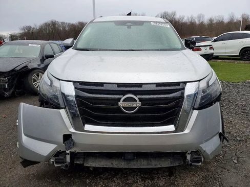 Used 2024 Nissan Pathfinder SV image 5