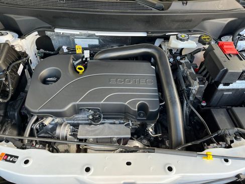 Used 2025 Chevrolet Equinox LT image 32