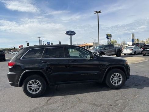 Used 2020 Jeep Grand Cherokee Laredo AWD/4WD image 4