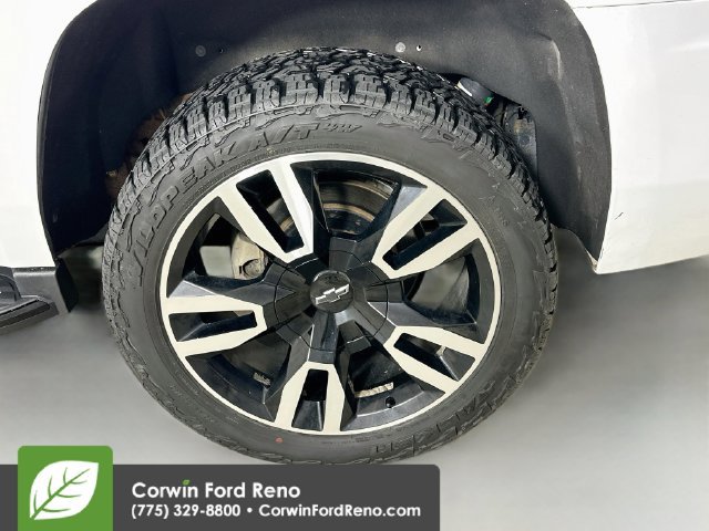 Used 2020 Chevrolet Tahoe Premier w/ RST 6.2L Performance Edition AWD/4WD image 37