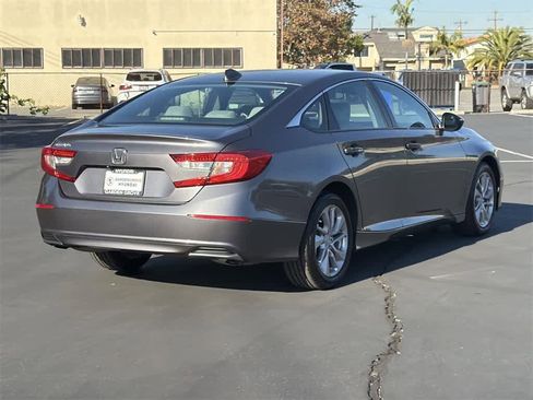 Used 2018 Honda Accord LX image 4