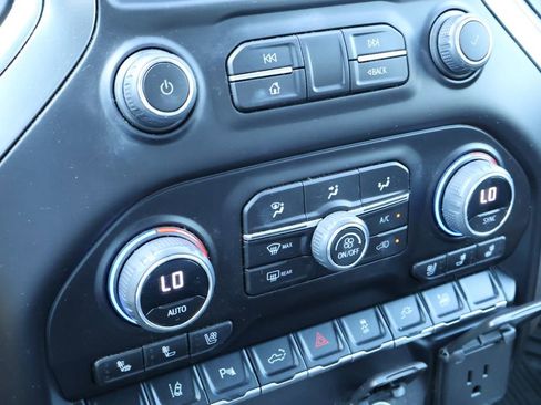 Used 2023 Chevrolet Silverado 2500 LTZ w/ LTZ Convenience Package image 15