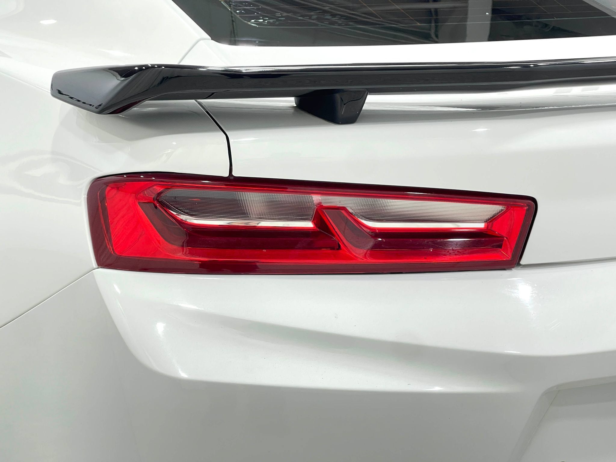Used 2018 Chevrolet Camaro SS RWD image 32