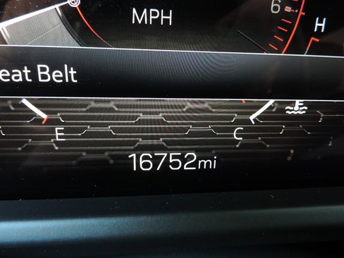 Used 2025 GMC Acadia Elevation FWD image 25
