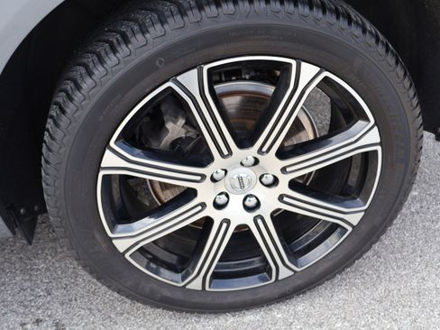 Used 2019 Volvo XC60 T6 Inscription w/ Protection Package Premier AWD/4WD image 39